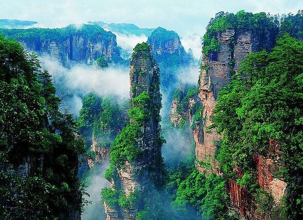 <a href='//www.minglis.com' target='_blank'>梦见</a>高山